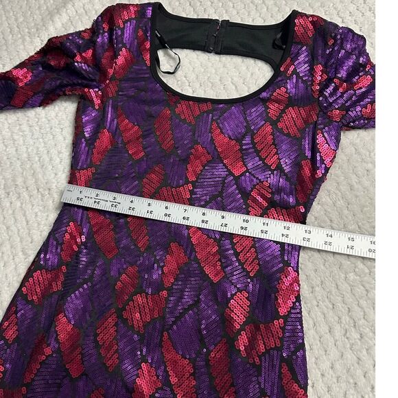 Marciano Bodycon Dress Women's XS Purple Red Sequin Mini Open Back 3/4 Sleeves - Picture 11 of 13